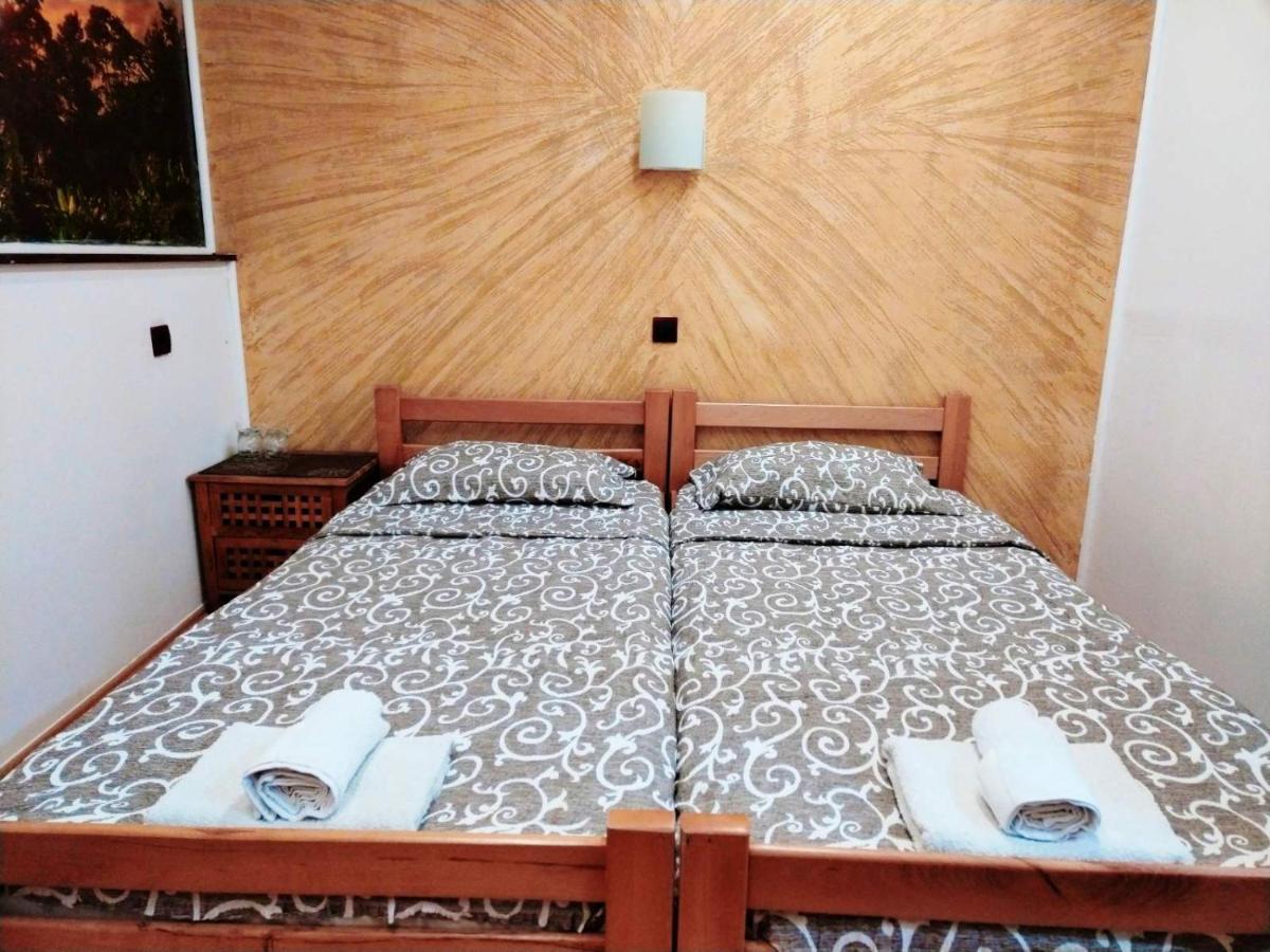 Fun Rooms Sobe Prenociste Borca 外观 照片