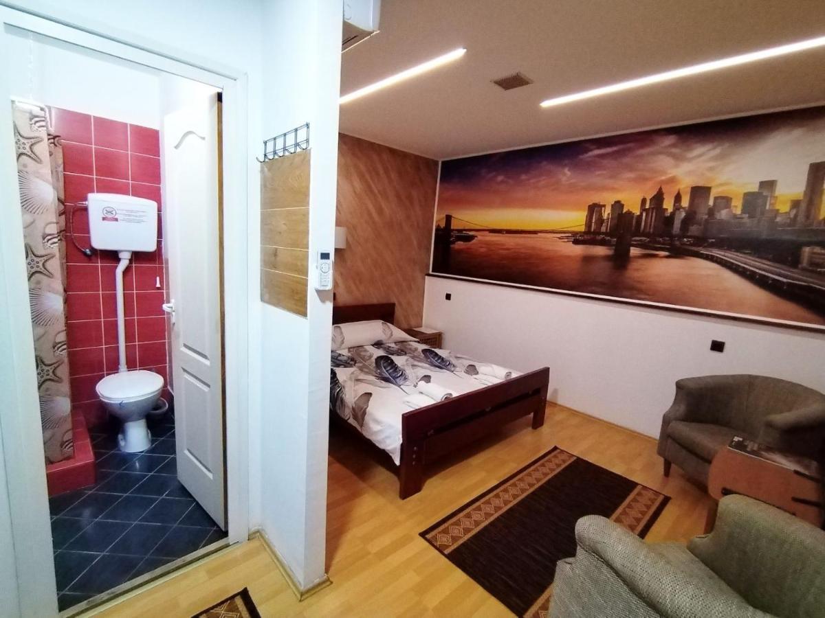 Fun Rooms Sobe Prenociste Borca 外观 照片
