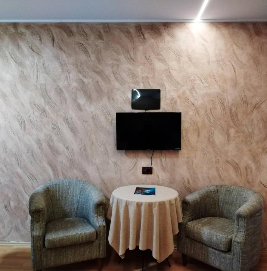 Fun Rooms Sobe Prenociste Borca 外观 照片